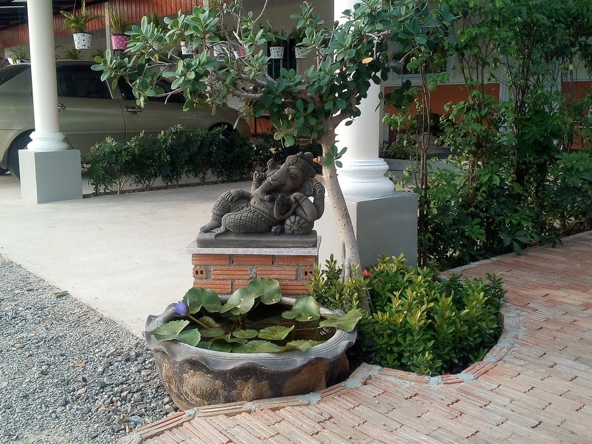 Fancy Carp Resort Cha-Am Extérieur photo