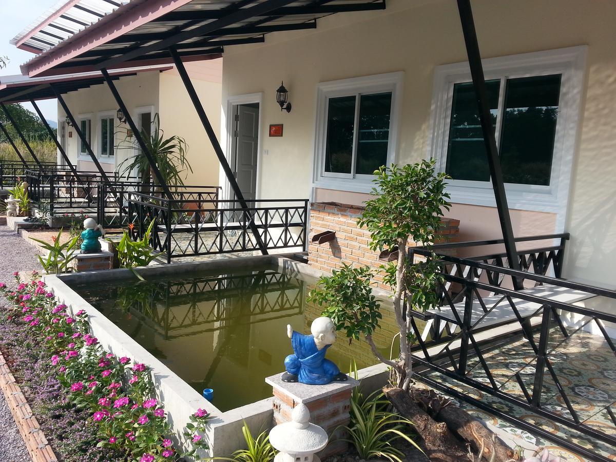 Fancy Carp Resort Cha-Am Extérieur photo