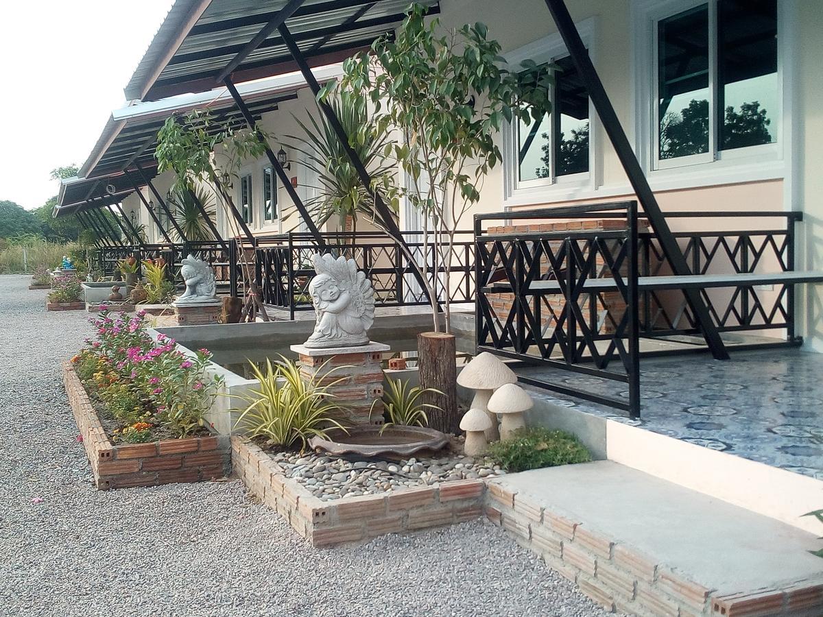 Fancy Carp Resort Cha-Am Extérieur photo